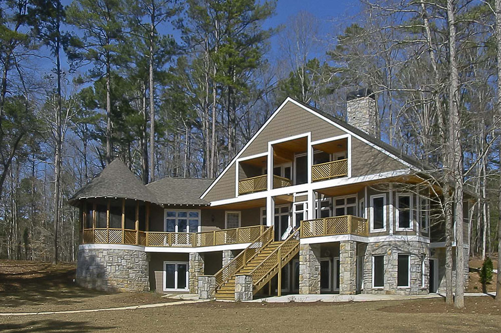 Georgia Lake House designed by Atlanta Architect Daniel Martin on the Oconee Lake back elevation